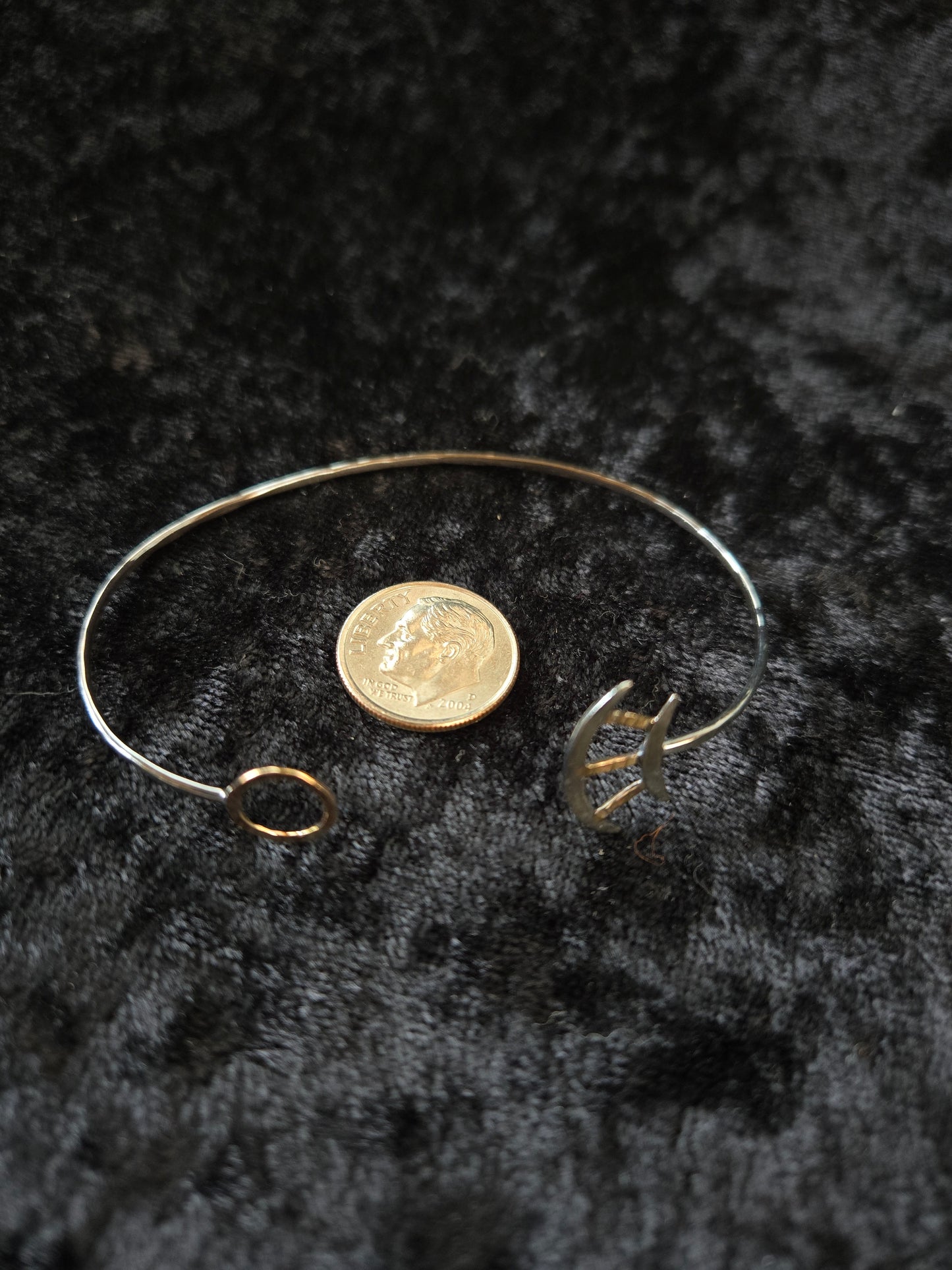 Stratospheric Ray and Halo Cuff