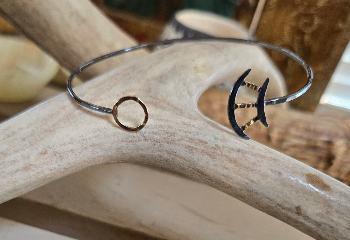 Stratospheric Ray and Halo Cuff