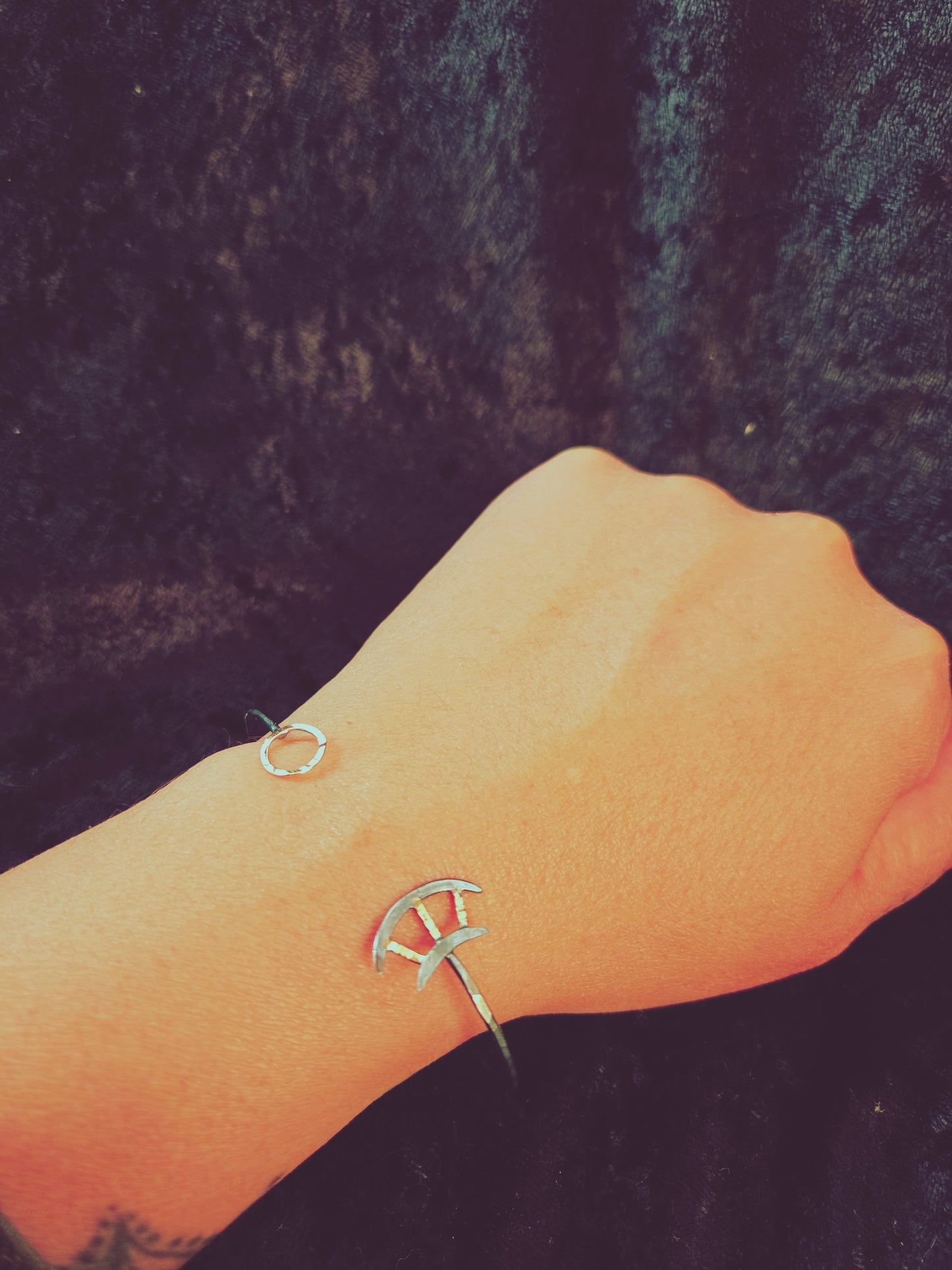 Stratospheric Ray and Halo Cuff