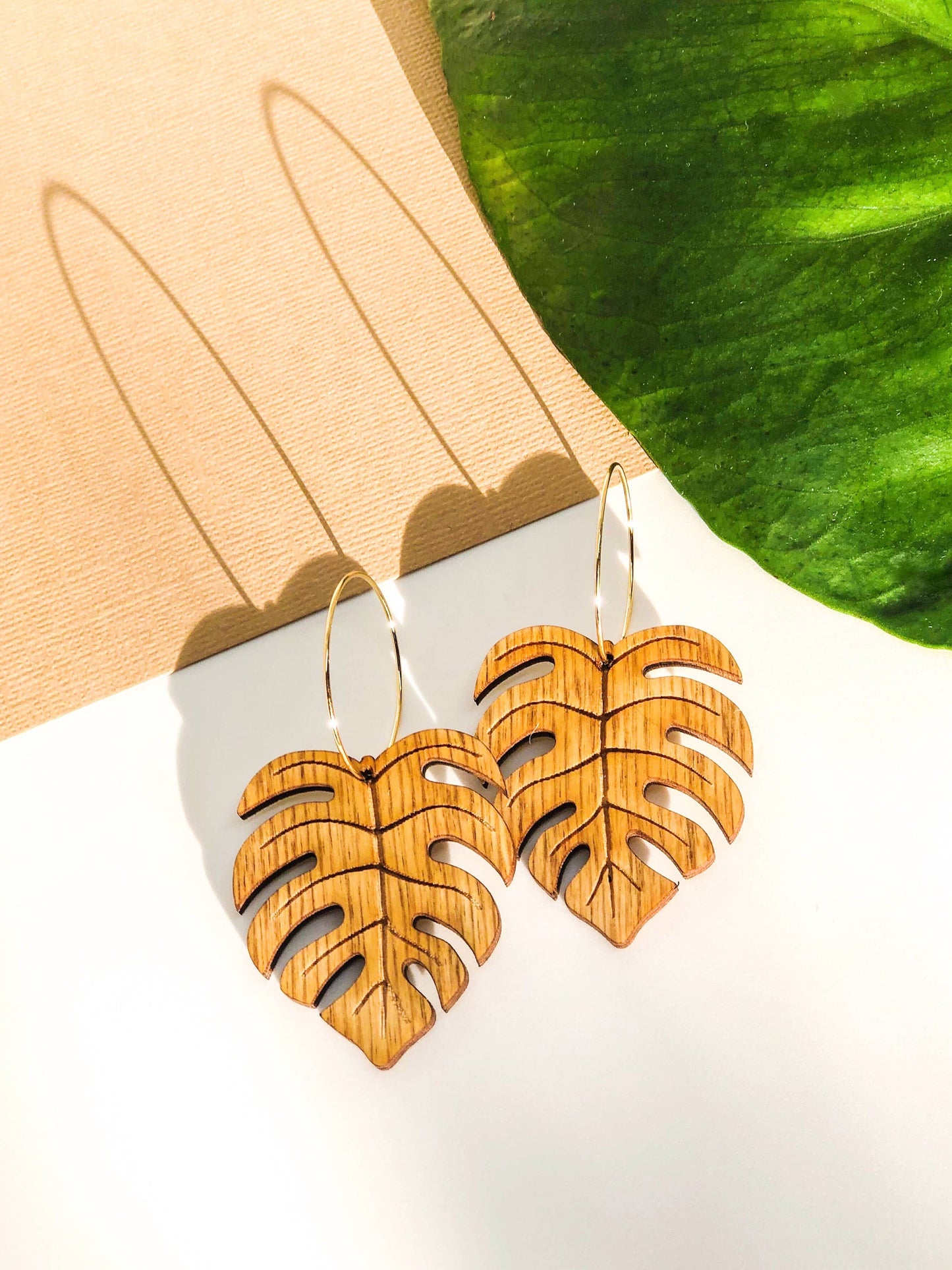 Hawaii Wood Earrings | Monstera