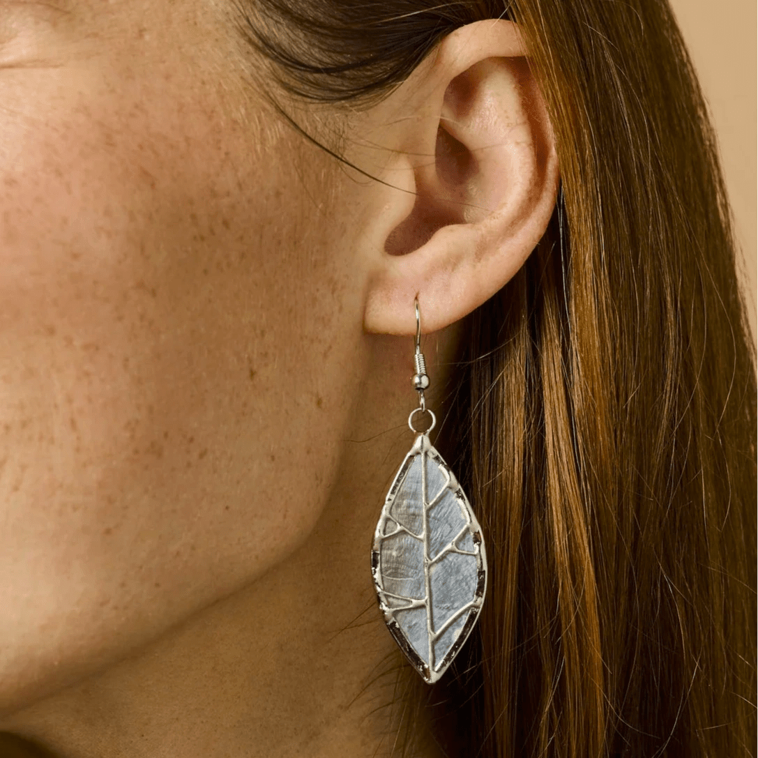 Leaf Capiz Earrings - Khandava