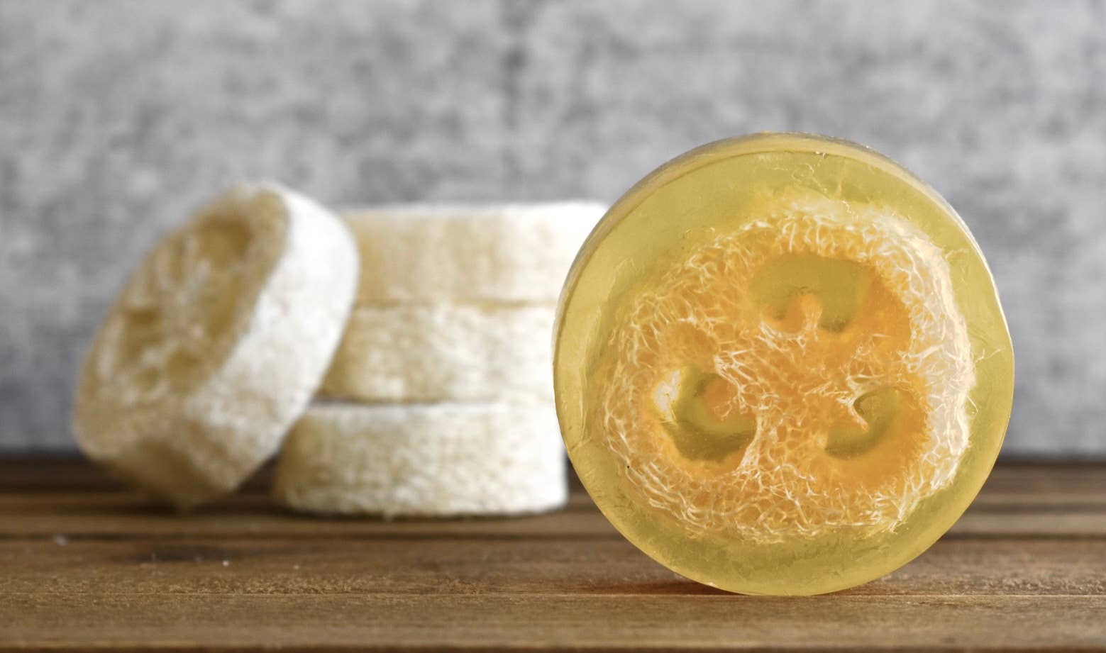 Organic Loofah Soap — Plant-Based Exfoliating Bar | Von Weiting - Khandava