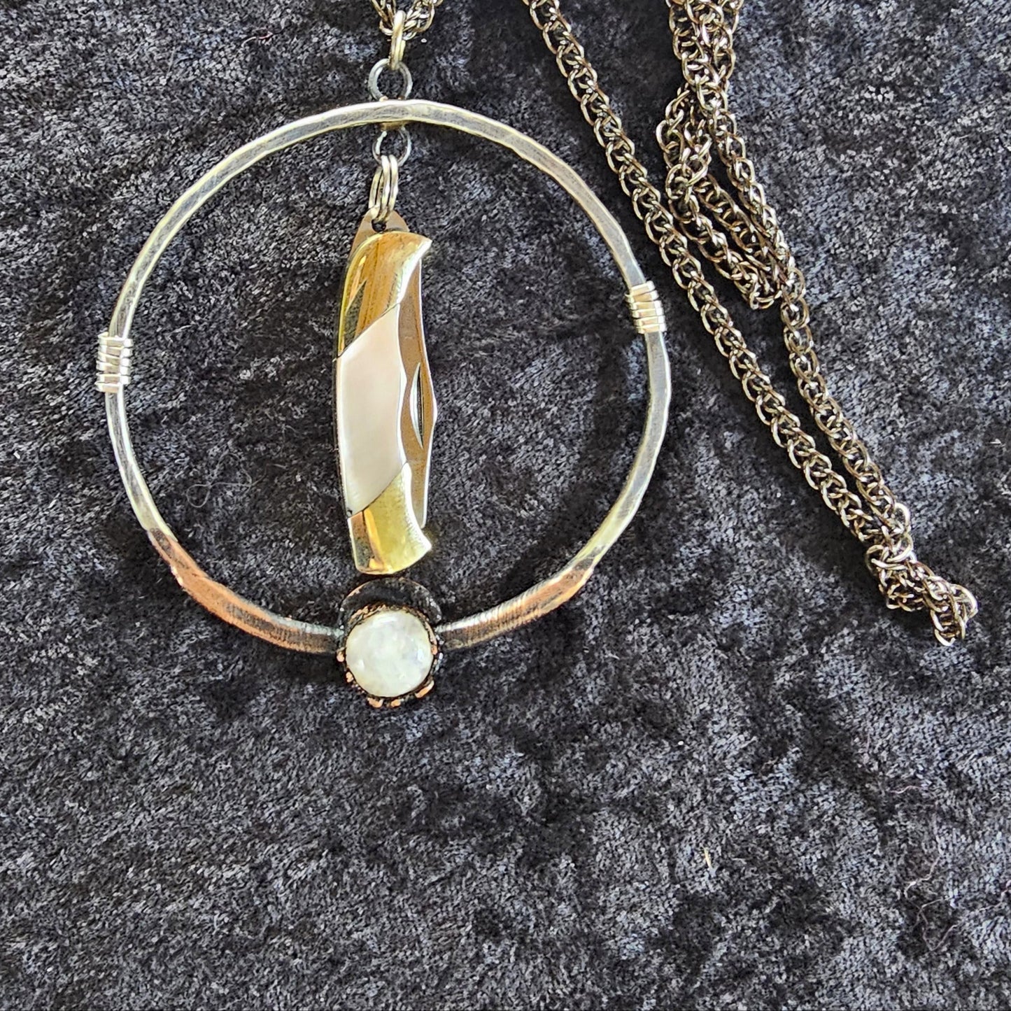 Switchblade Sisters Necklace - Khandava